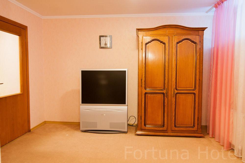 Fortuna Hotel Chisinau Exterior foto