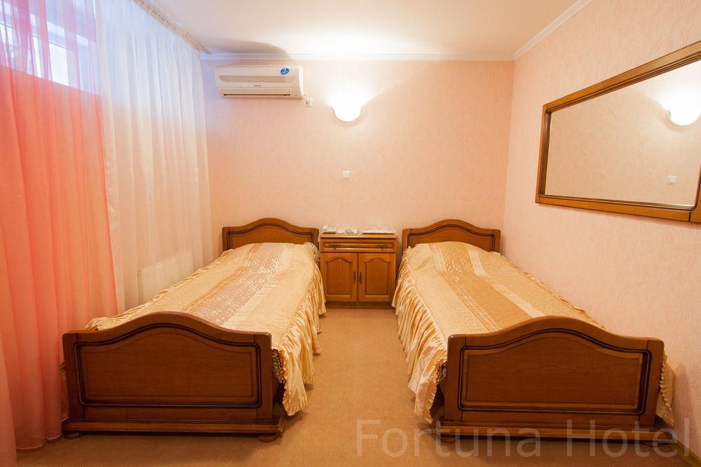 Fortuna Hotel Chisinau Exterior foto